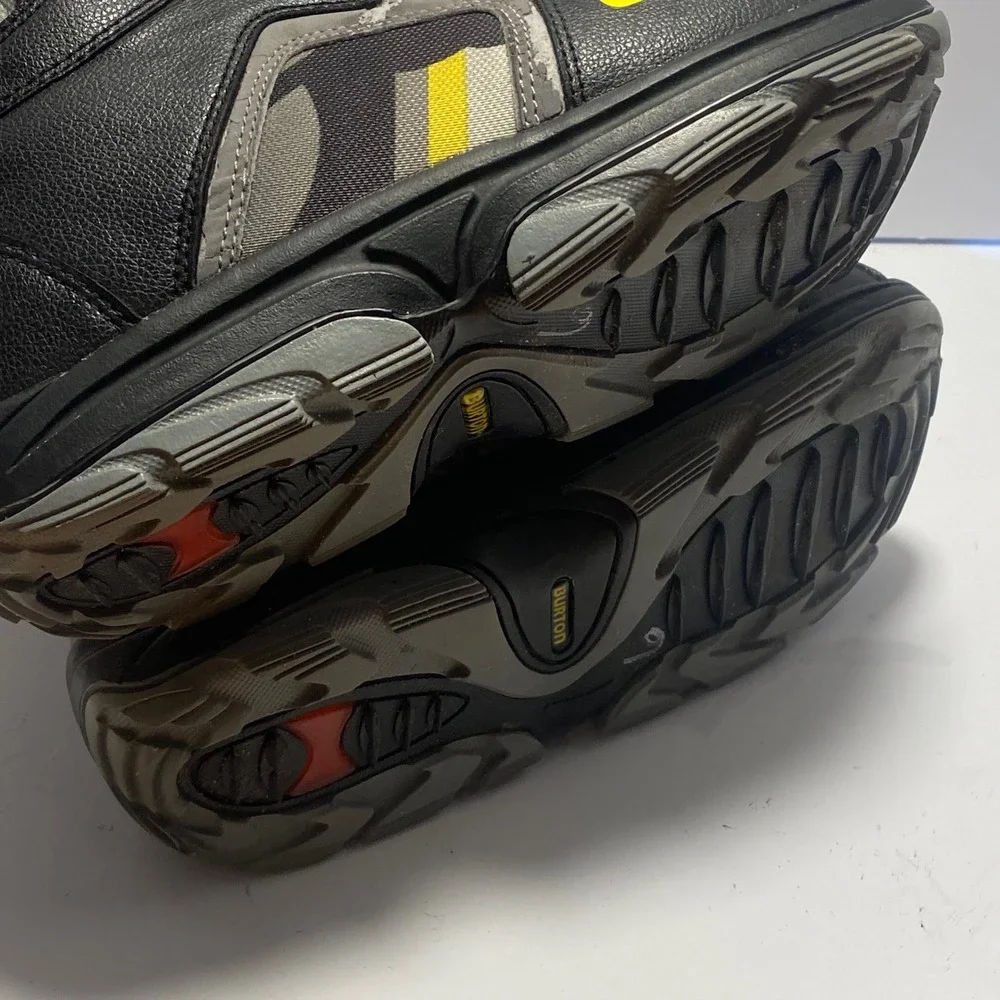 Burton Freestyle Snowboard Boots Youth Size 6 Black Yellow Good Condition